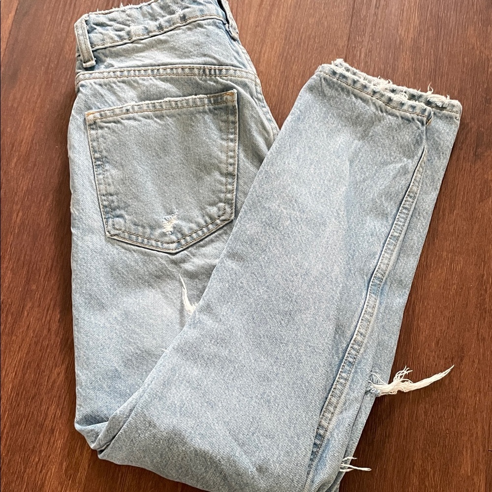 Zara Distressed Light Blue Jeans - Picture 4 of 10